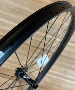 Reverse Black One Vorderrad VR 29" Boost 110 X 15mm Schwarz -Federung Verkäufe 2022 IMG 4042