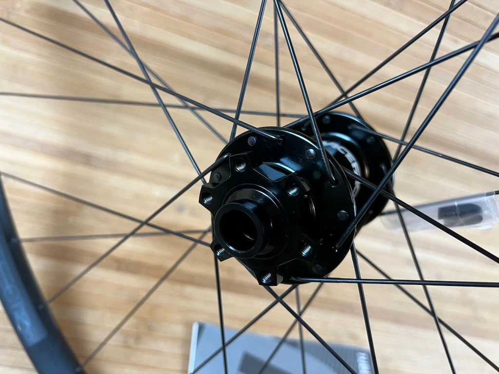 Race Face Aeffect R 30 Vorderrad VR 29" Boost Schwarz 5 Race Face Aeffect R 30 Vorderrad VR 29" Boost Schwarz – Bild 5