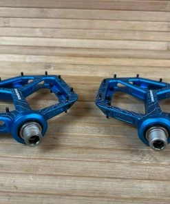 Race Face Atlas 2022 Blue Plattformpedale / Pedale -Federung Verkäufe 2022 IMG 4366