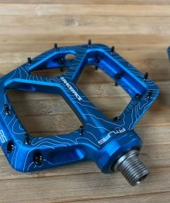 Race Face Atlas 2022 Blue Plattformpedale / Pedale -Federung Verkäufe 2022 IMG 4367