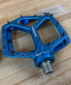 Race Face Atlas 2022 Blue Plattformpedale / Pedale -Federung Verkäufe 2022 IMG 4368