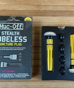 Muc-Off Stealth Tubeless Puncture Plug Set Gold -Federung Verkäufe 2022 IMG 5444 fd51ea5d 303c 4269 990c 94e7539be150