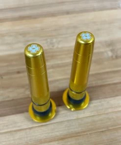 Muc-Off Stealth Tubeless Puncture Plug Set Gold -Federung Verkäufe 2022 IMG 5452 7d8d3676 5268 42b0 95ca 94dab62081be