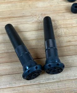 Muc-Off Stealth Tubeless Puncture Plug Set Schwarz -Federung Verkäufe 2022 IMG 5471 d4284511 9ddf 424f 92eb 5d4f24a71b6a