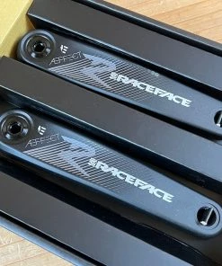 Race Face Aeffect-R E-Bike / EMTB Kurbel 170mm Black Bosch Gen 4 12 Race Face Aeffect-R E-Bike / EMTB Kurbel 170mm Black Bosch Gen 4 -Federung Verkäufe 2022 IMG 5496 963dd0fb ee72 4dbb 99f3 1878731837b9