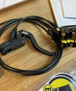 Magura MT5 Bremsenset / Scheibenbremsen VR/HR Set -Federung Verkäufe 2022 IMG 5678 scaled