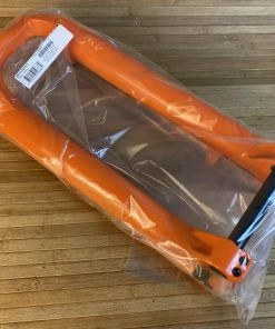 FOX 40 Casting / Lower 2019 29" Shiny Orange -Federung Verkäufe 2022 IMG 5706 scaled