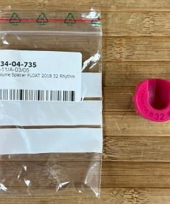 FOX Volume Spacer / Token 32 Rhythm Pink