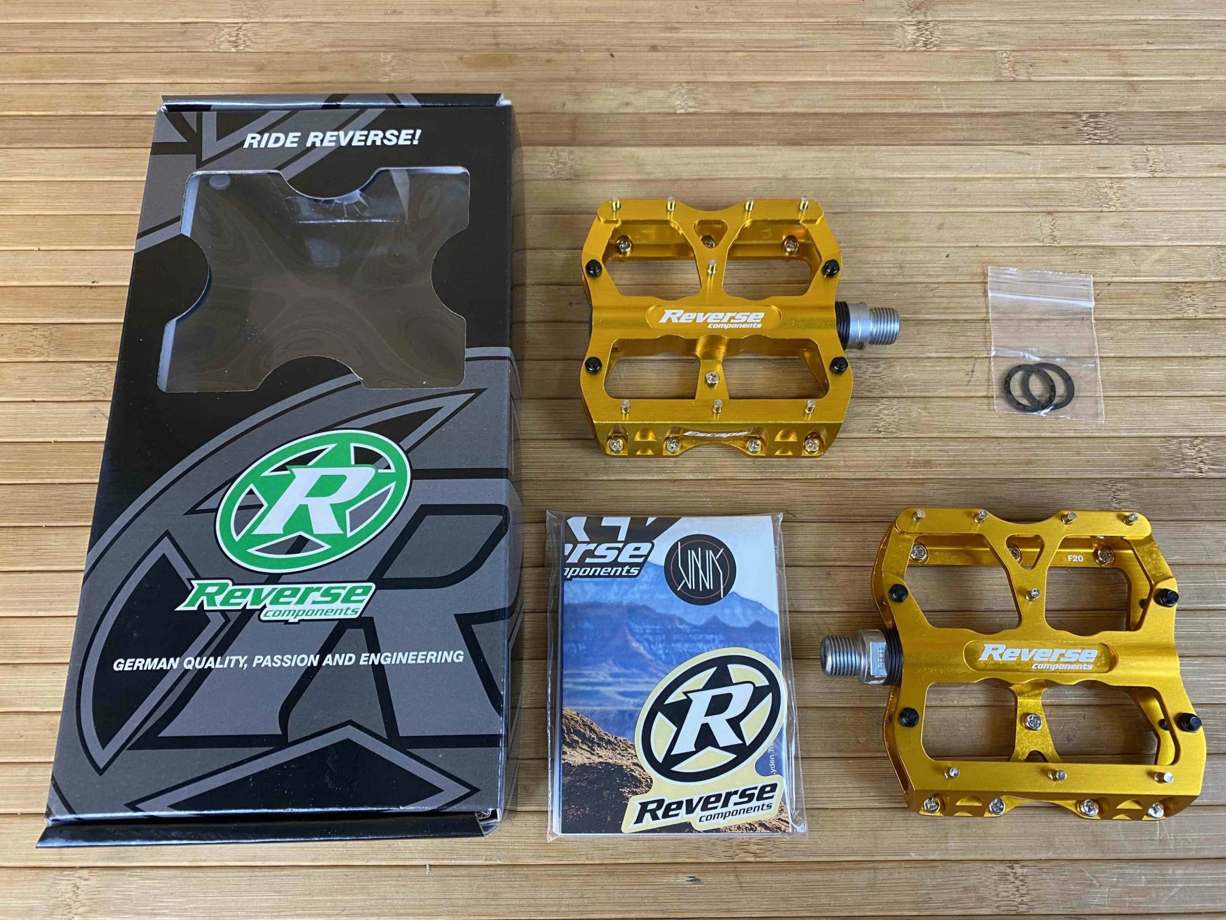 Reverse Components Escape Plattformpedale / Pedale Gold 1 Reverse Components Escape Plattformpedale / Pedale Gold