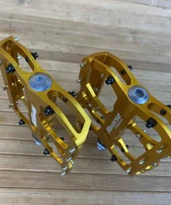 Reverse Components Escape Plattformpedale / Pedale Gold 7 Reverse Components Escape Plattformpedale / Pedale Gold -Federung Verkäufe 2022 IMG 6113 scaled