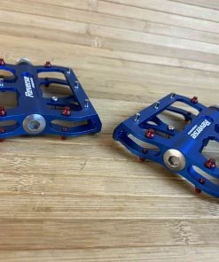 Reverse Components Escape Plattformpedale / Pedale Dunkelblau 9 Reverse Components Escape Plattformpedale / Pedale Dunkelblau -Federung Verkäufe 2022 IMG 6120 scaled