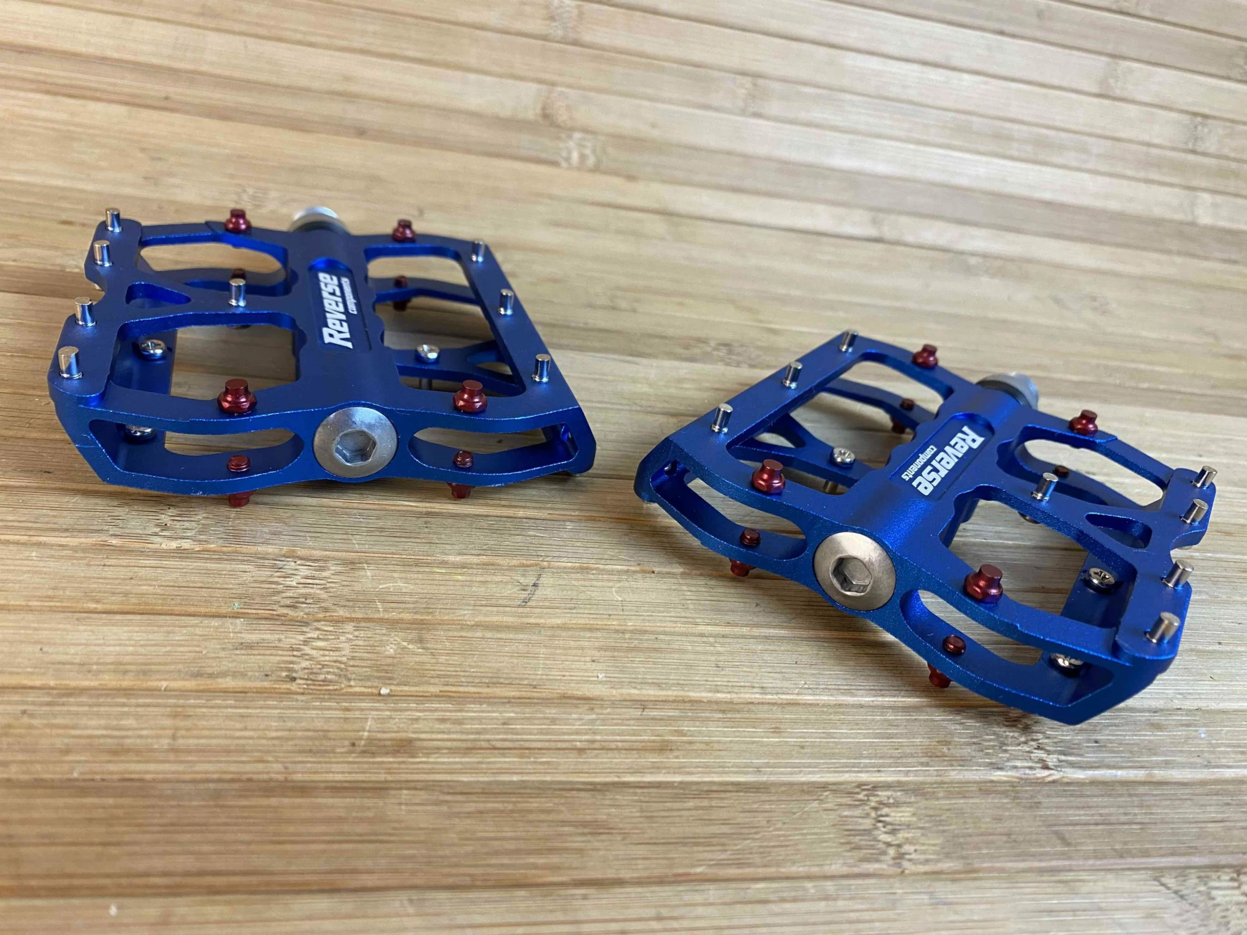 Reverse Components Escape Plattformpedale / Pedale Dunkelblau 5 Reverse Components Escape Plattformpedale / Pedale Dunkelblau – Bild 5