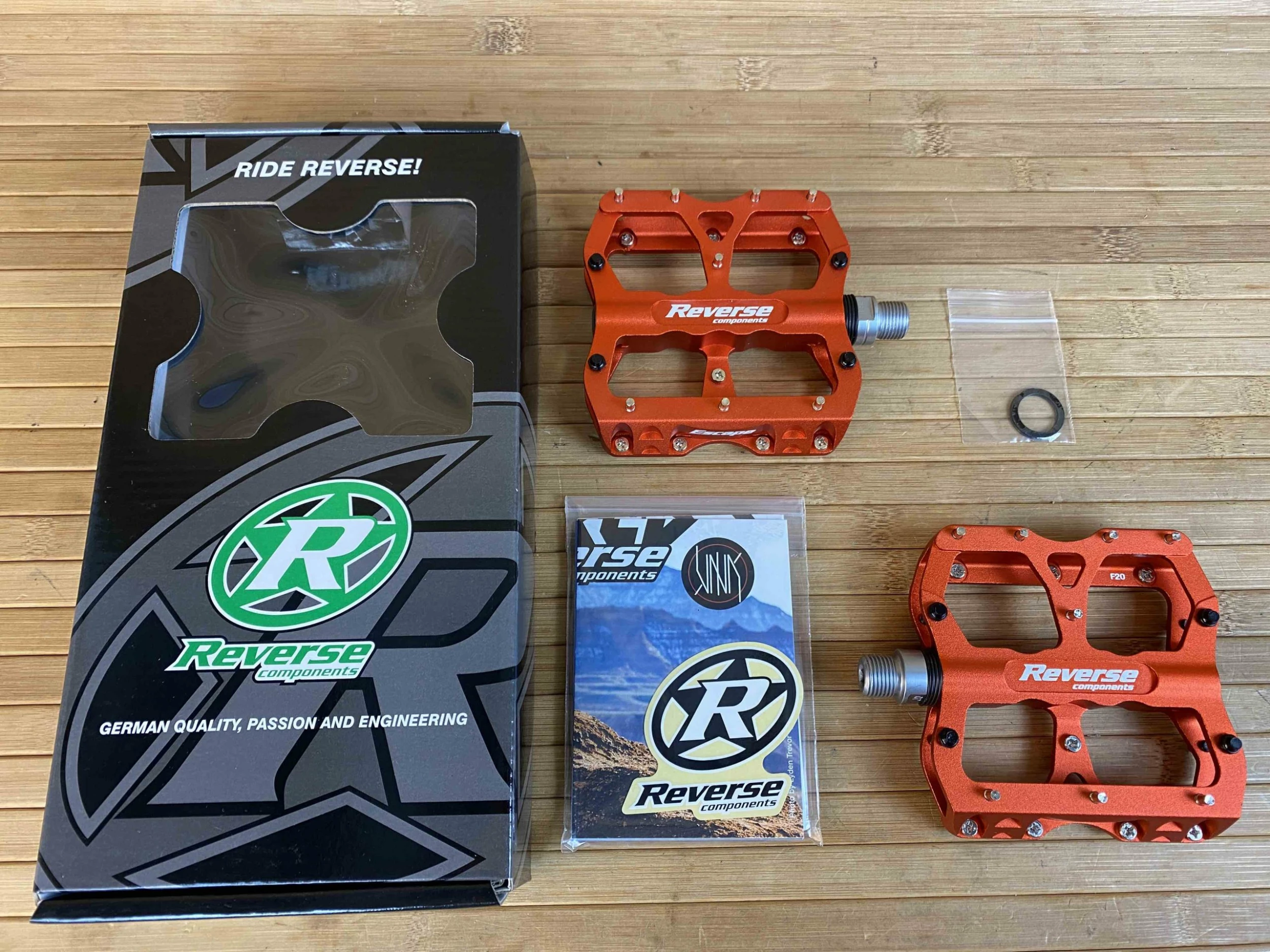 Reverse Components Escape Plattformpedale / Pedale Orange 1 Reverse Components Escape Plattformpedale / Pedale Orange