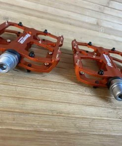 Reverse Components Escape Plattformpedale / Pedale Orange 7 Reverse Components Escape Plattformpedale / Pedale Orange -Federung Verkäufe 2022 IMG 6124 scaled