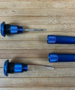 Muc-Off Stealth Tubeless Puncture Plug Set Blue 9 Muc-Off Stealth Tubeless Puncture Plug Set Blue -Federung Verkäufe 2022 IMG 6130 3b81e929 684d 46cb 8227 668d4092c190