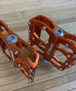 Reverse Components E-Escape Plattformpedale / Pedale Orange -Federung Verkäufe 2022 IMG 6144 scaled