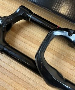 RockShox Yari RC Modelljahr 2021 29" / 170mm Federgabel -Federung Verkäufe 2022 IMG 6643 940cd868 3325 4651 8ccc 41f3da4f5ba4