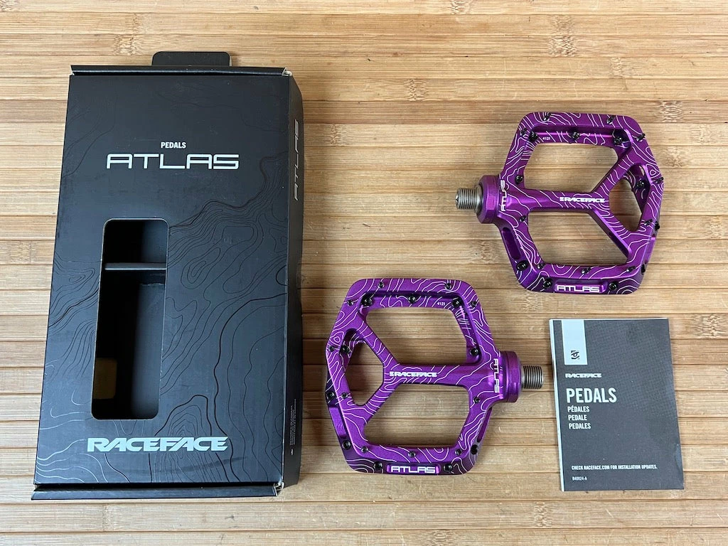 Race Face Atlas 2022 Purple Plattformpedale / Pedale 1 Race Face Atlas 2022 Purple Plattformpedale / Pedale