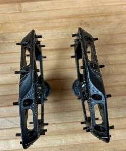 Race Face Atlas 2022 Black Plattformpedale / Pedale -Federung Verkäufe 2022 IMG 6851 7257d71e 5999 4701 8204 6cbd63b9525c