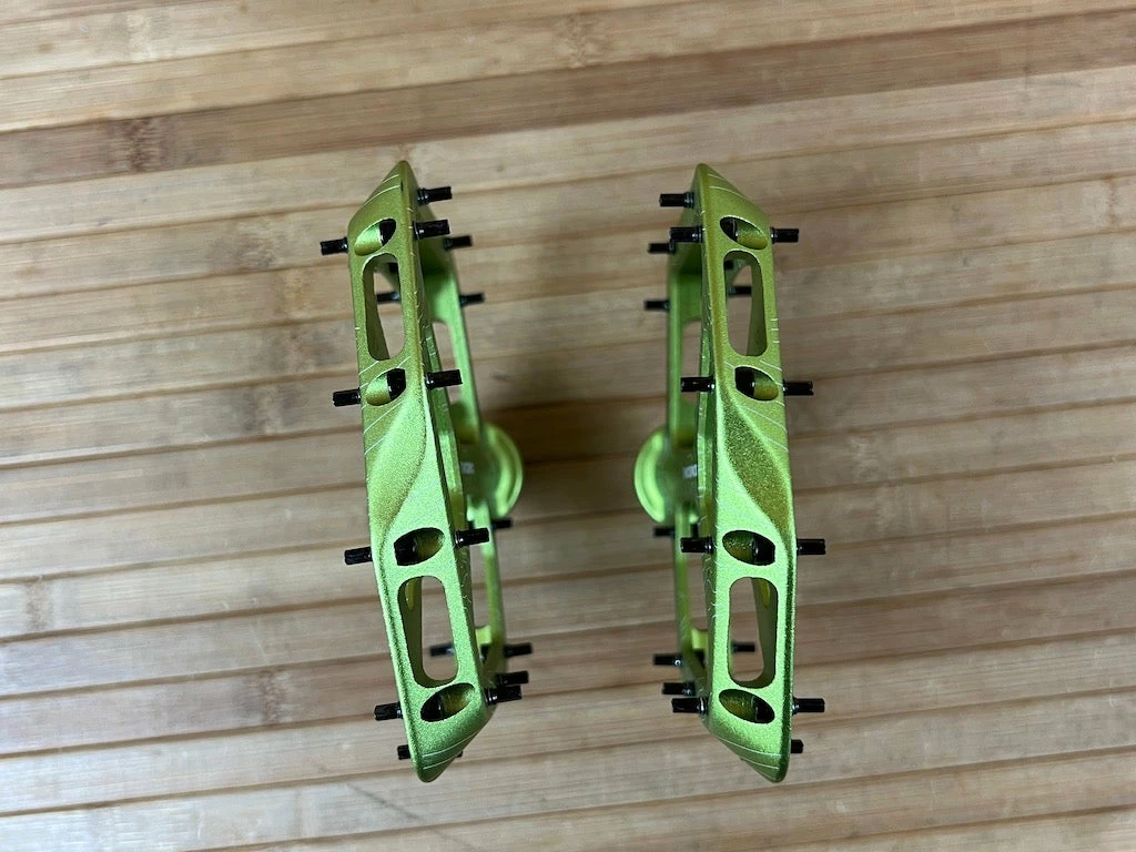 Race Face Atlas 2022 Green Plattformpedale / Pedale 4 Race Face Atlas 2022 Green Plattformpedale / Pedale – Bild 4