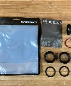 Race Face Pressfit BB92 30mm Innenlager Double Row EXT Seal