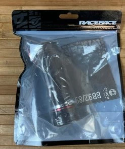 Race Face Pressfit BB124 30mm Innenlager Cinch Double Row EXT Seal -Federung Verkäufe 2022 IMG 7096 8bfb1541 5deb 4d02 8703 fd4dedb9d019