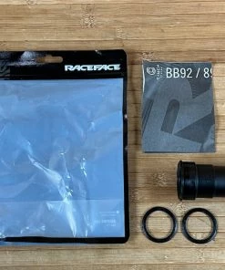 Race Face Pressfit BB92 30mm Innenlager Cinch EXT Seal