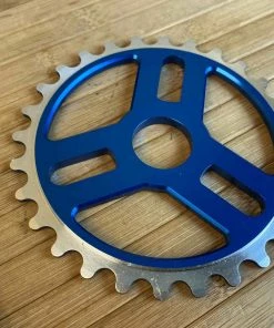 Spank Tweet Tweet BMX Kettenblatt Blue 28T -Federung Verkäufe 2022 IMG 7209 scaled