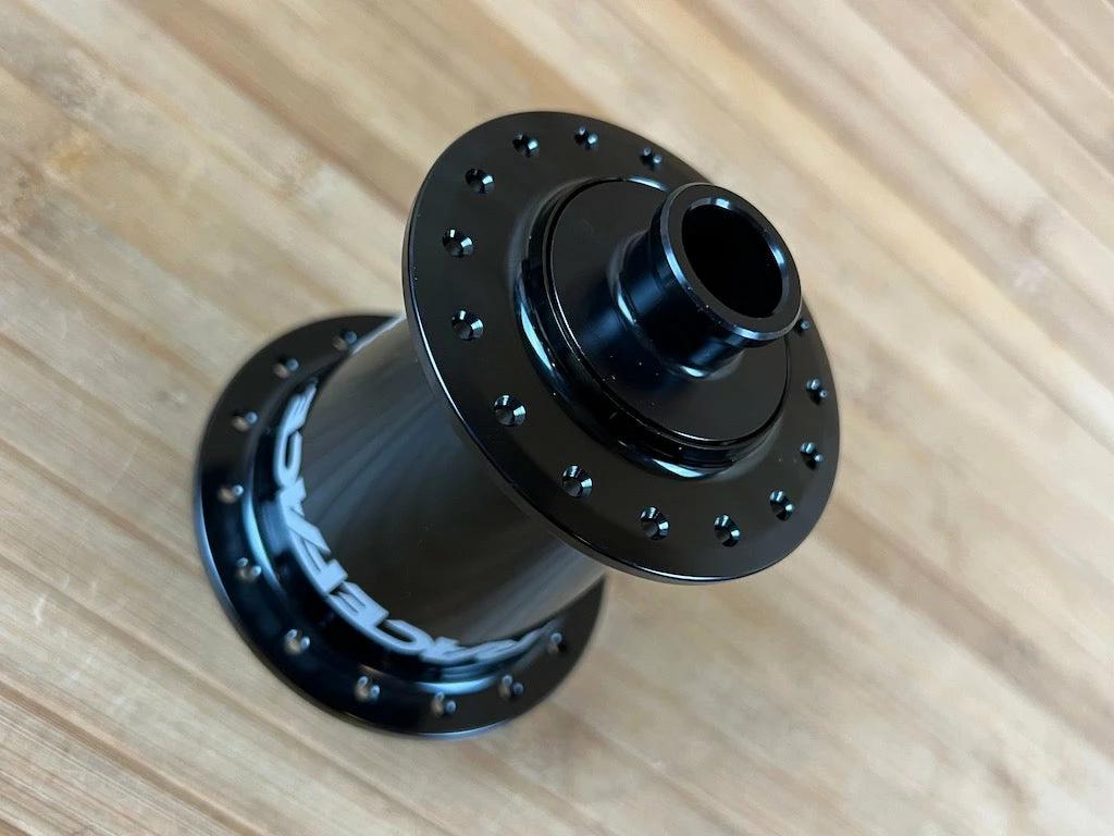 Race Face Vault VR Nabe Boost 110x15 32 Loch Schwarz 4 Race Face Vault VR Nabe Boost 110x15 32 Loch Schwarz – Bild 4