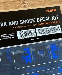 FOX Decal Kit Dekorbogen 2021 Custom Blue 5 FOX Decal Kit Dekorbogen 2021 Custom Blue -Federung Verkäufe 2022 IMG 7747 7d53a8c7 bb92 4f89 a0df eb5895a46f8d