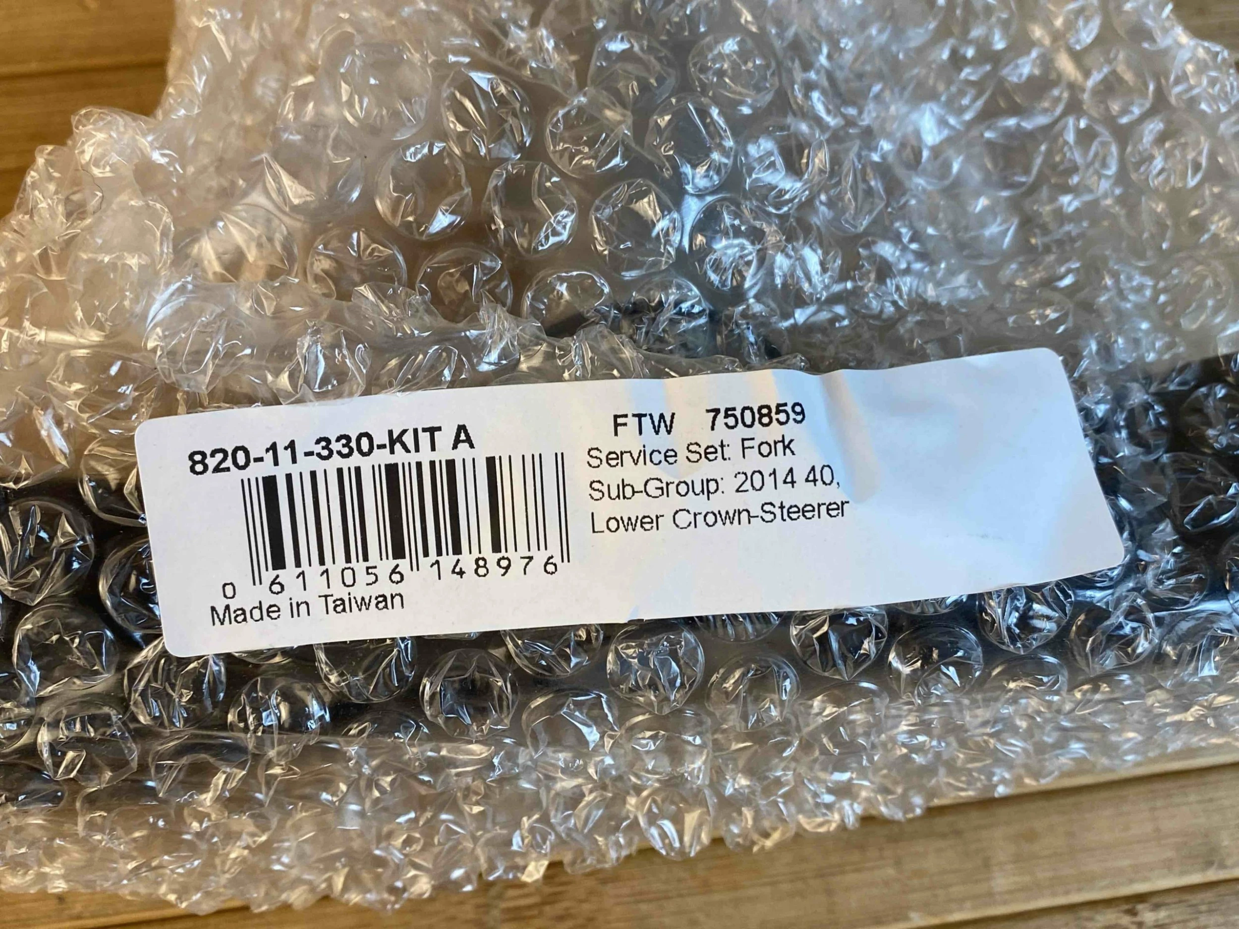 Fox 40 Untere Brücke Mit Schaft 1 1/8" Crown-Steerer 8 Fox 40 Untere Brücke Mit Schaft 1 1/8" Crown-Steerer – Bild 8