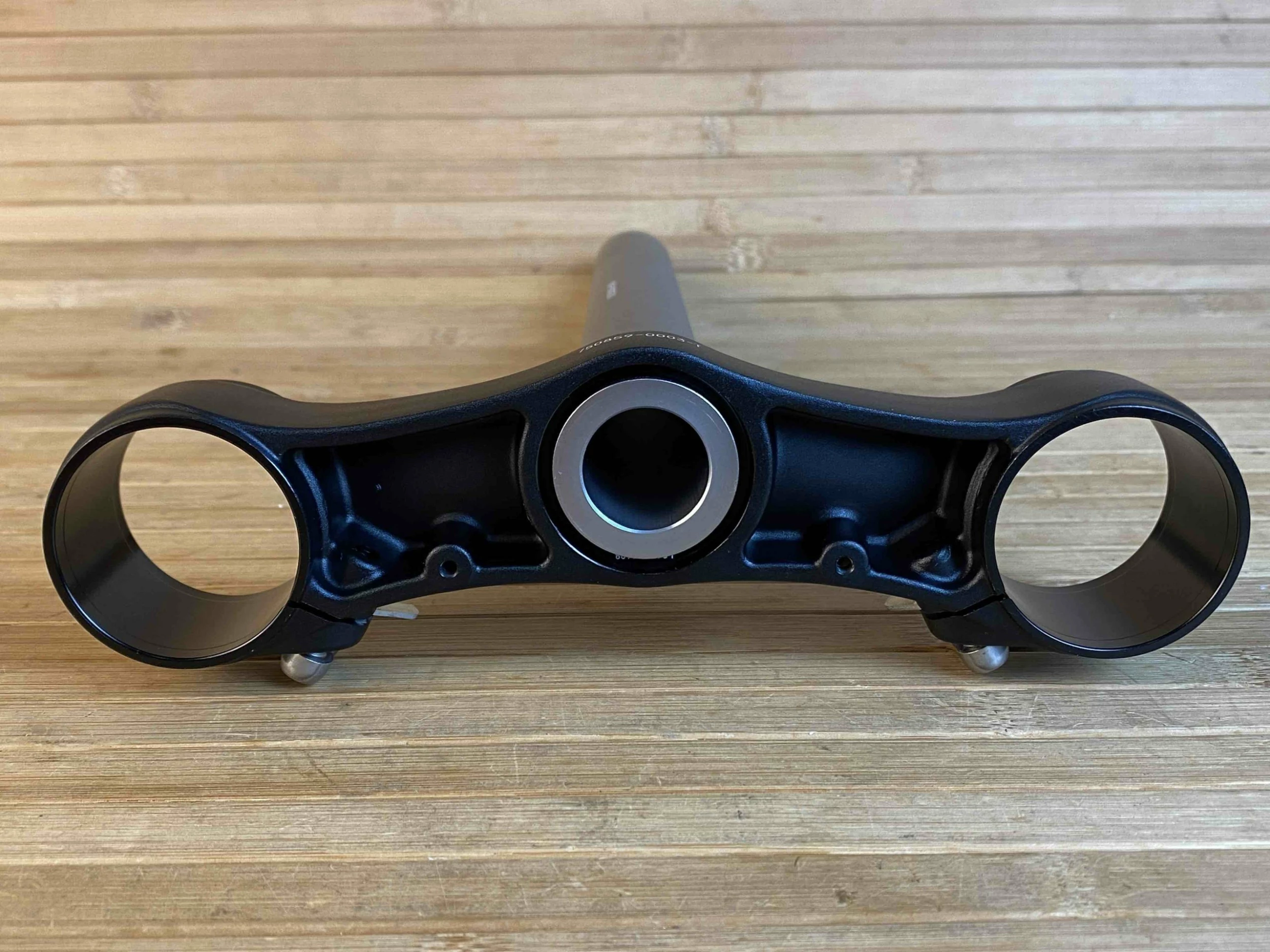 Fox 40 Untere Brücke Mit Schaft 1 1/8" Crown-Steerer 3 Fox 40 Untere Brücke Mit Schaft 1 1/8" Crown-Steerer – Bild 3