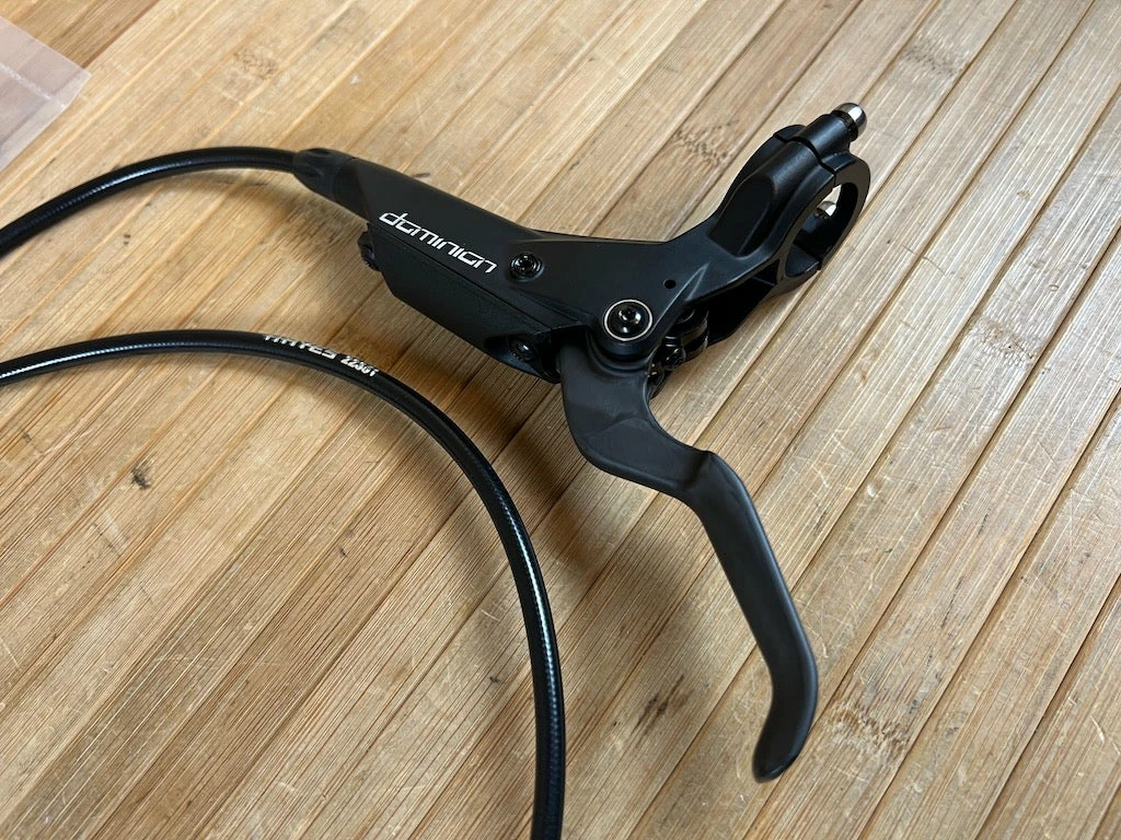 Hayes Dominion T4 Black Bremse VR / Front 9 Hayes Dominion T4 Black Bremse VR / Front – Bild 9