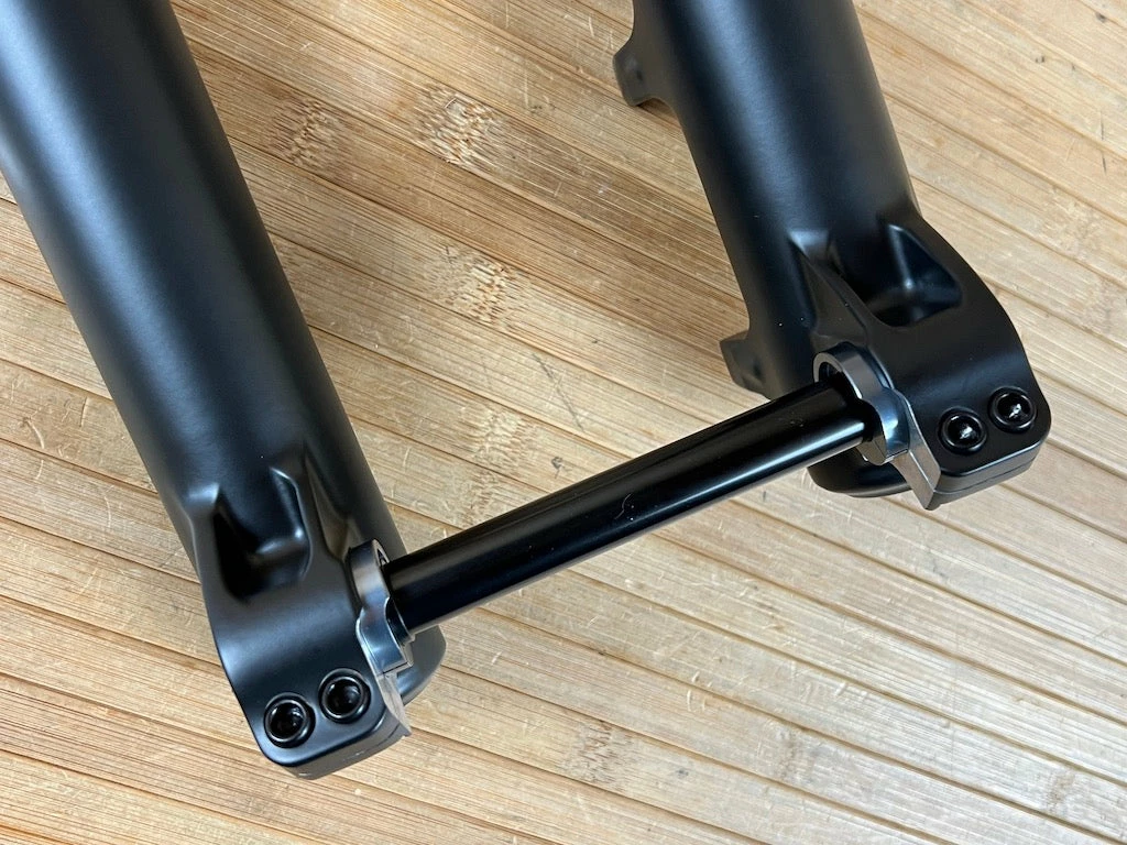 FOX 36 Casting / Lower 2017 26" Matte Black 831 2 FOX 36 Casting / Lower 2017 26" Matte Black 831 – Bild 2