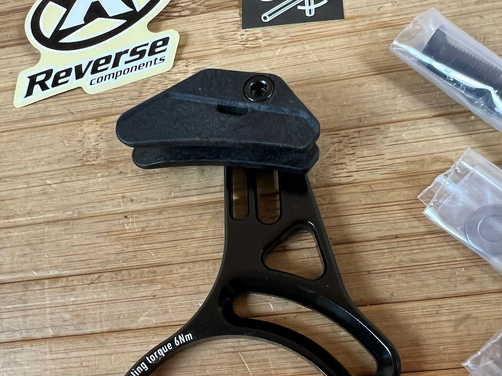 Reverse X11 EVO 28-36T ISCG 05 Kettenführung Schwarz 6 Reverse X11 EVO 28-36T ISCG 05 Kettenführung Schwarz – Bild 6