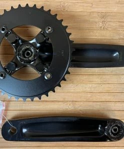 SRAM Truvativ Holzfeller 1.1 Kurbel 170mm / 38T Schwarz Howitzer 9 SRAM Truvativ Holzfeller 1.1 Kurbel 170mm / 38T Schwarz Howitzer -Federung Verkäufe 2022 IMG 8196