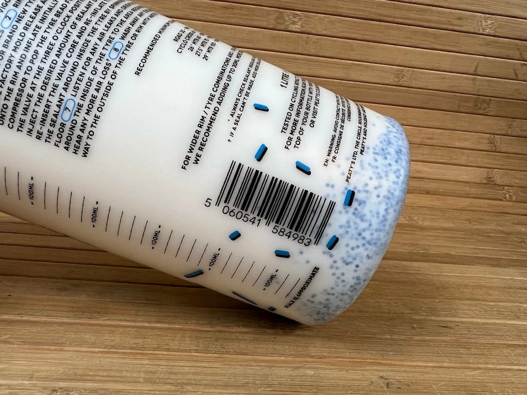 Peaty's Holeshot BioFibre Tubeless Tire Sealant 1L Dichtmilch 7 Peaty's Holeshot BioFibre Tubeless Tire Sealant 1L Dichtmilch – Bild 7