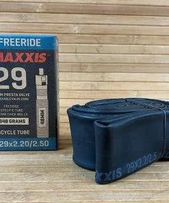 Maxxis Schlauch 29" 2.2/2.5 FV Freeride Presta 48mm -Federung Verkäufe 2022 IMG 8781