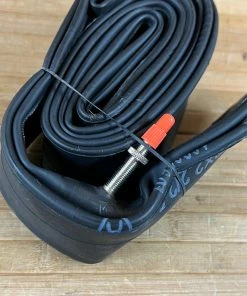 Maxxis Schlauch 29" 2.2/2.5 FV Freeride Presta 36mm 7 Maxxis Schlauch 29" 2.2/2.5 FV Freeride Presta 36mm -Federung Verkäufe 2022 IMG 8789