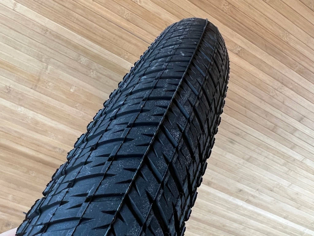 Maxxis DTH Tanwall Reifen 26 X 2.3 EXO Draht 2 Maxxis DTH Tanwall Reifen 26 X 2.3 EXO Draht – Bild 2