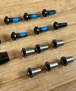 Manitou Dorado Schrauben Set / Fasteners Service -Federung Verkäufe 2022 IMG 8926 6b020f43 b639 402b 84e3 0aa7349591c9