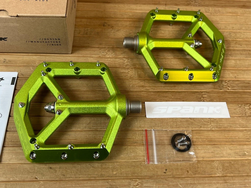 Spank Spike Reboot Pedale / Plattformpedale Green 2 Spank Spike Reboot Pedale / Plattformpedale Green – Bild 2