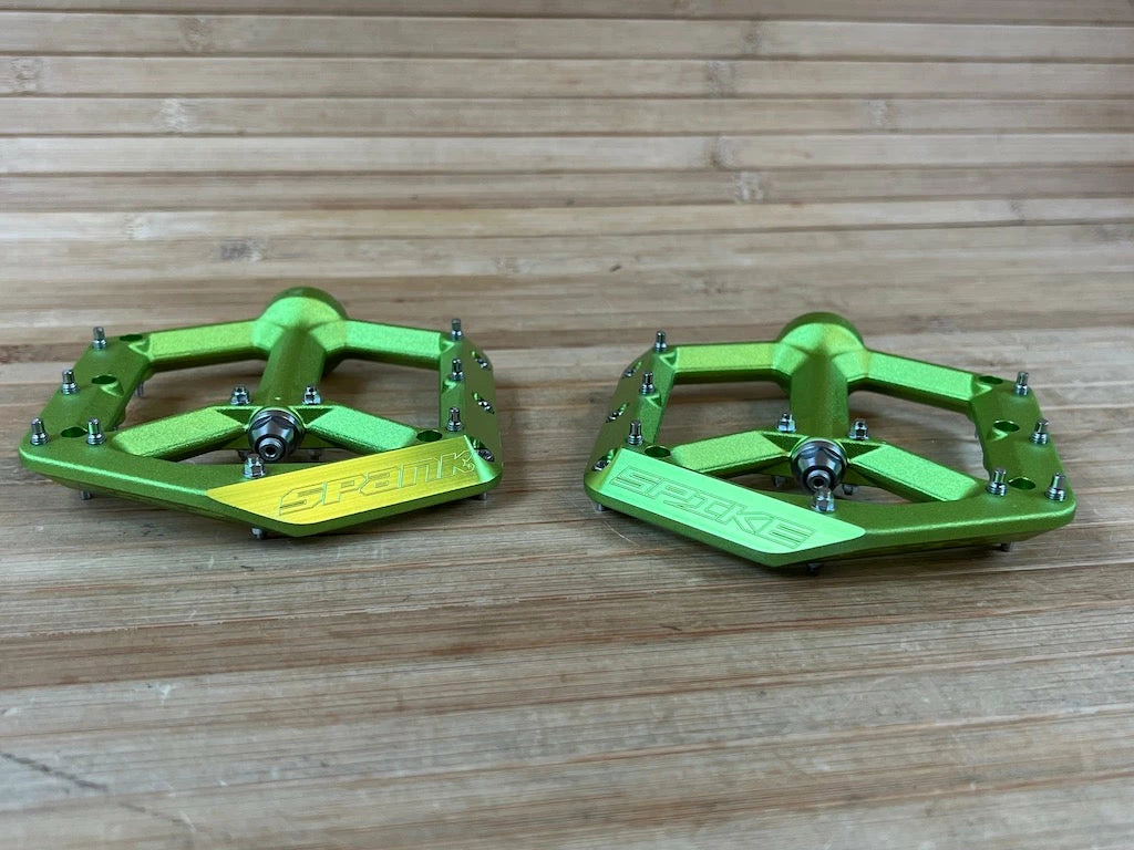 Spank Spike Reboot Pedale / Plattformpedale Green 6 Spank Spike Reboot Pedale / Plattformpedale Green – Bild 6