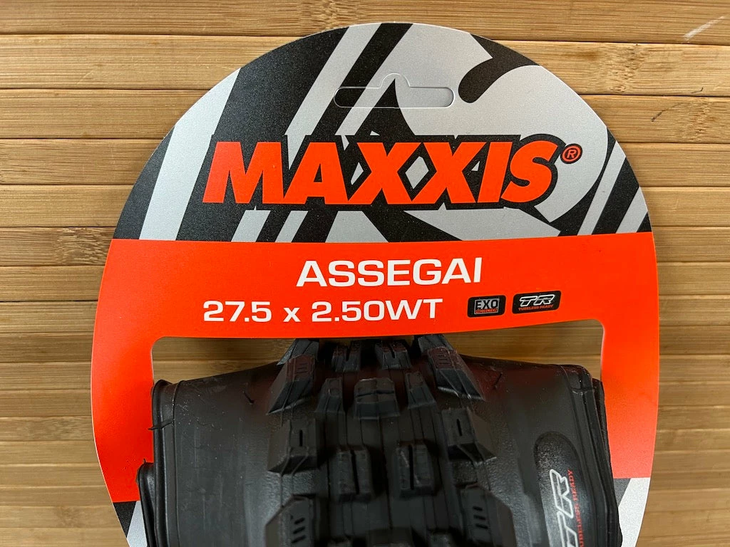 Maxxis Assegai Reifen 27.5 X 2.5 EXO TR 3 Maxxis Assegai Reifen 27.5 X 2.5 EXO TR – Bild 3