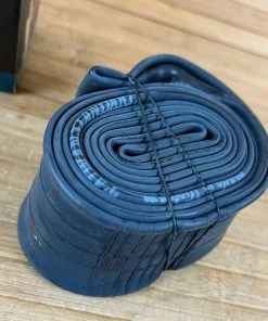 Maxxis Schlauch 27.5" 2.2/2.5 FV Freeride Presta 48mm 7 Maxxis Schlauch 27.5" 2.2/2.5 FV Freeride Presta 48mm -Federung Verkäufe 2022 IMG 8977 7ad52462 a1b6 467d 9e6a 95ed9550f056