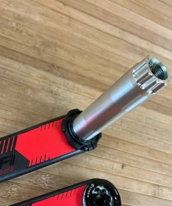 Race Face ERA Carbon Kurbel 170mm Rot 136er Achse -Federung Verkäufe 2022 IMG 9025 947106da 7736 401b b776 c5ad919acb3c