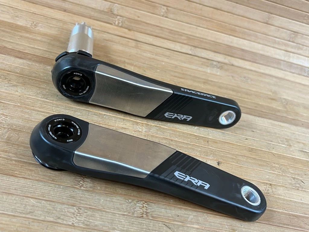 Race Face ERA Carbon Kurbel 170mm Schwarz 136er Achse 5 Race Face ERA Carbon Kurbel 170mm Schwarz 136er Achse – Bild 5