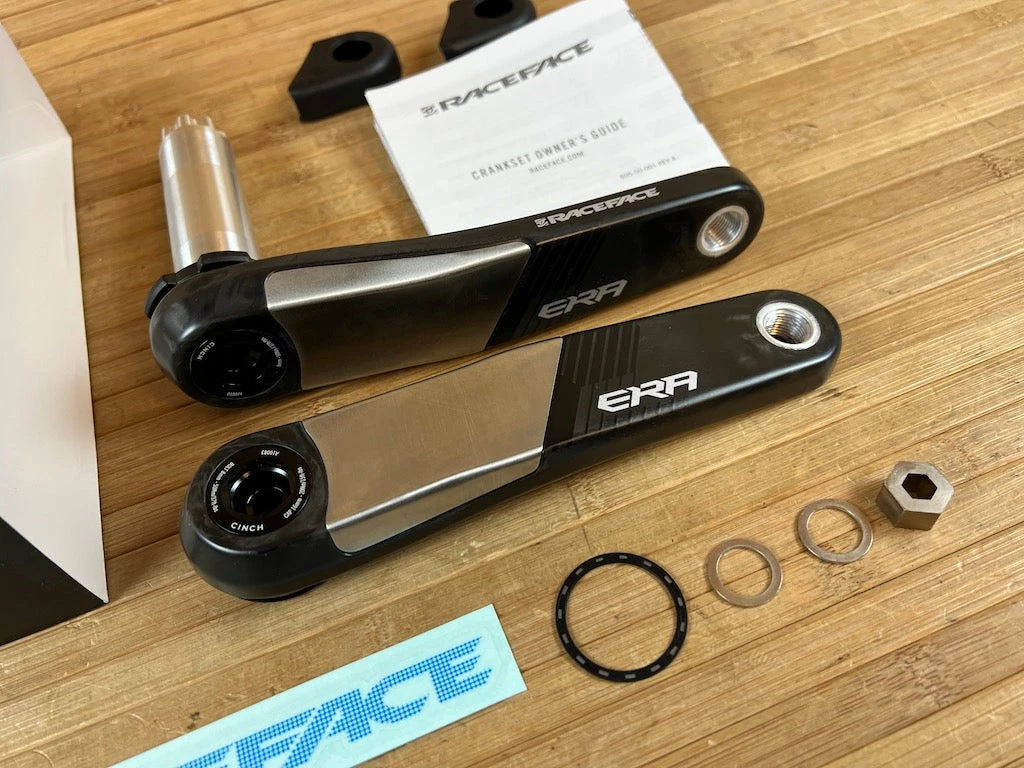 Race Face ERA Carbon Kurbel 165mm Schwarz 136er Achse 2 Race Face ERA Carbon Kurbel 165mm Schwarz 136er Achse – Bild 2