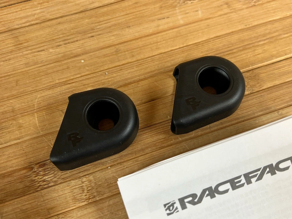 Race Face ERA Carbon Kurbel 165mm Schwarz 136er Achse 7 Race Face ERA Carbon Kurbel 165mm Schwarz 136er Achse – Bild 7