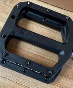 Burgtec MK4 Composite Flat Pedals / Pedale Black -Federung Verkäufe 2022 IMG 9072